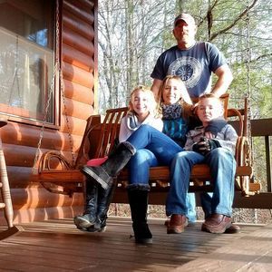 Meet your Posher, Tiffany